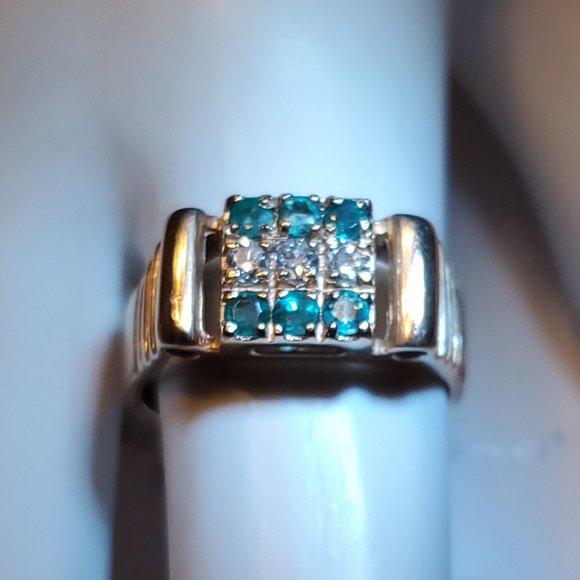 14K YELLOW GOLD UNISEX BEAUTIFUL DIAMOND & EMERALD RING - Picture 1 of 9